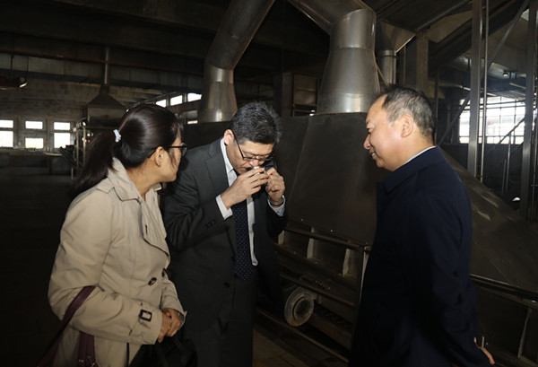 日本燒酒專家盛贊中國(guó)白酒智能化釀造