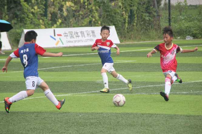 年齡雖小夢想很大 10歲參賽選手姚茗博欲爭中超解說征集賽“第一名”