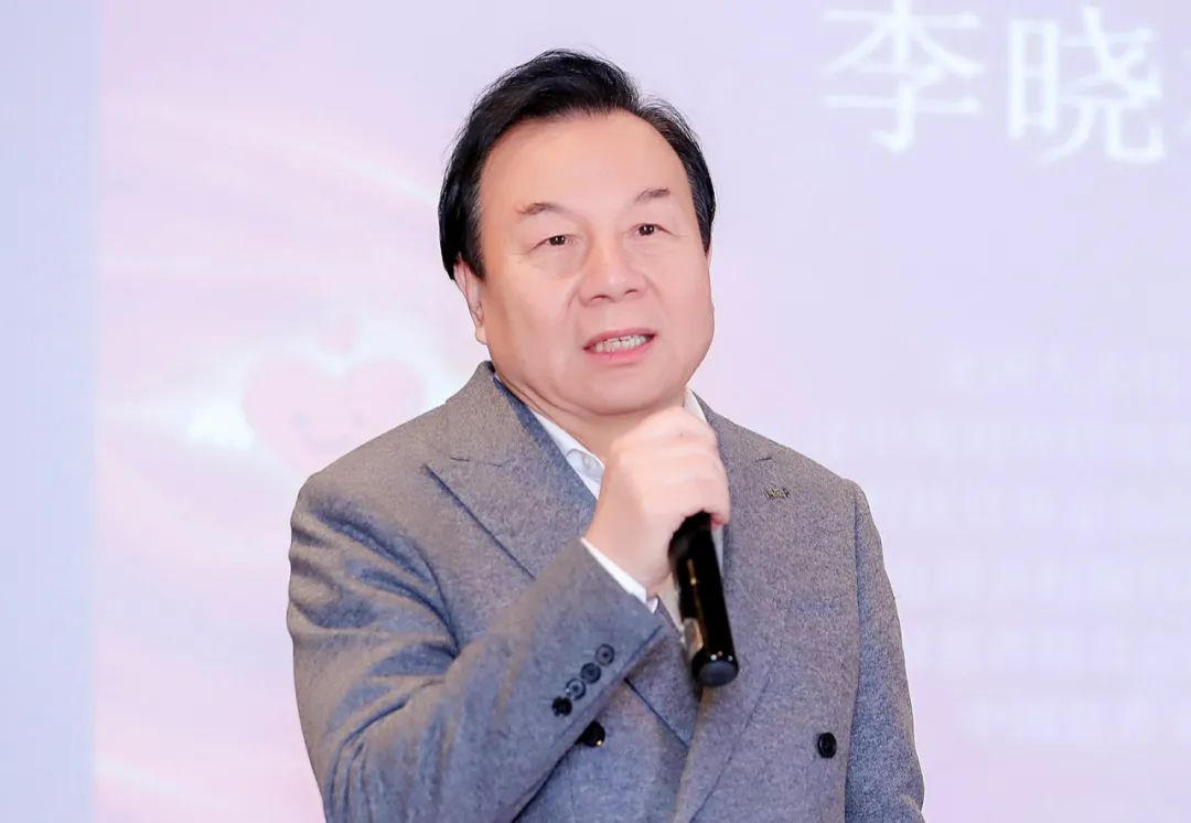 李曉林秘書長出席2022雪花公益慈善晚宴并接收137余萬元善款