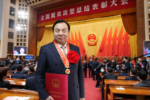 “鄉(xiāng)村振興，一個都不落下……” ——專訪全國人大代表、“思源工程”副理事長兼秘書長李曉林