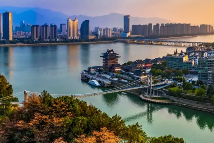 “快遞產(chǎn)業(yè)之鄉(xiāng)”什么樣