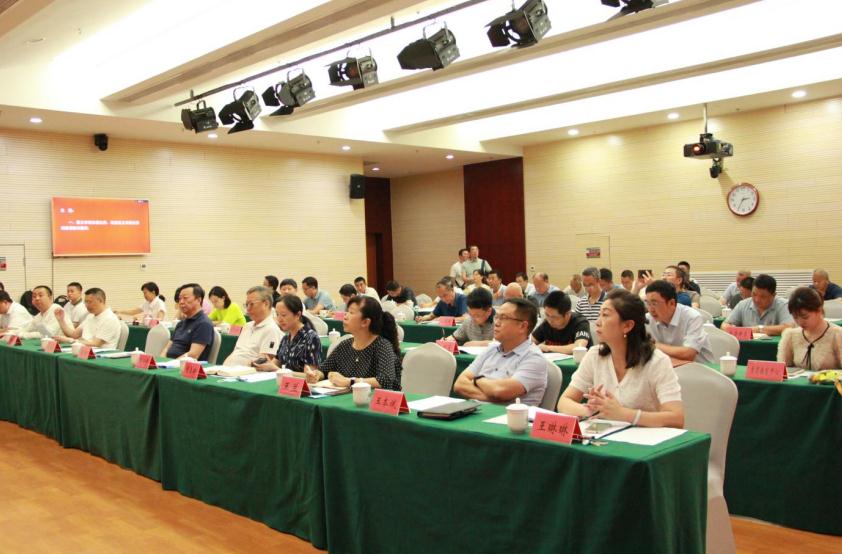 “思源工程”捐贈2500所“思源·云圖書館”簽約儀式在遵義舉行