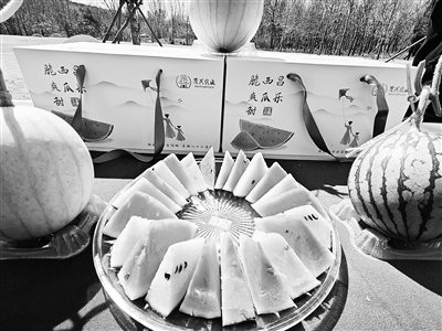 山東昌樂：“火山土”孕育“有機(jī)果”